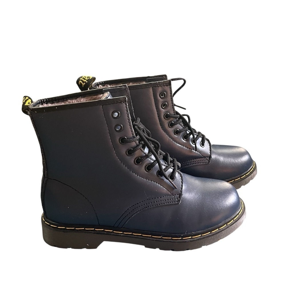 Dr. Martens Navy Blue Lace Up Boots Womens Size 10.5 Mens Size 8.5